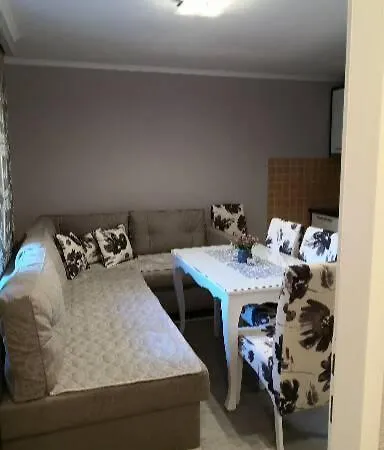 Appartement Uma *
